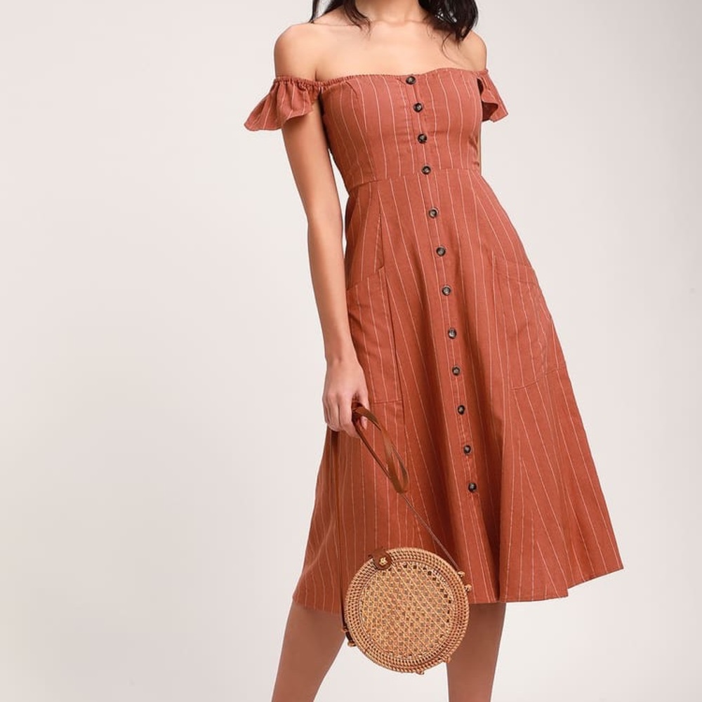 Lulu’s off the shoulder dress - NWT . Size small